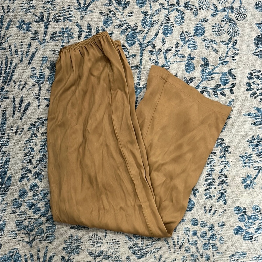 DONNI. Silky simple pants - size S
